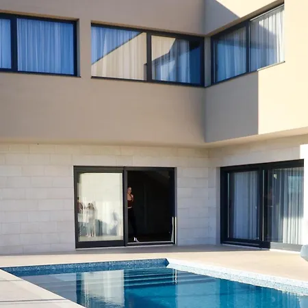 וילה Monte Vinea-luxury With Amazing Heated Pool