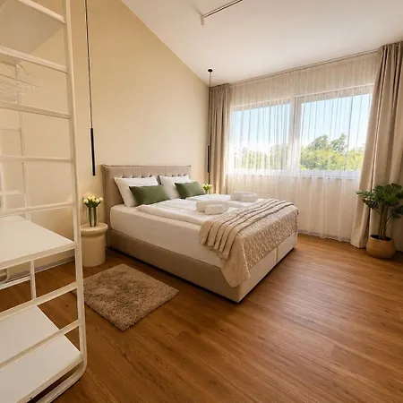Monte Vinea-luxury With Amazing Heated Pool Kringa